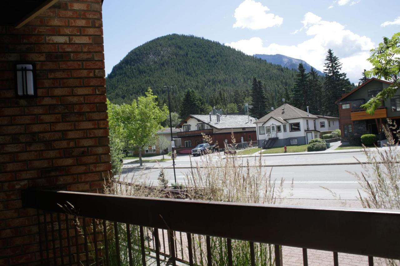 High Country Inn Banff Exterior photo