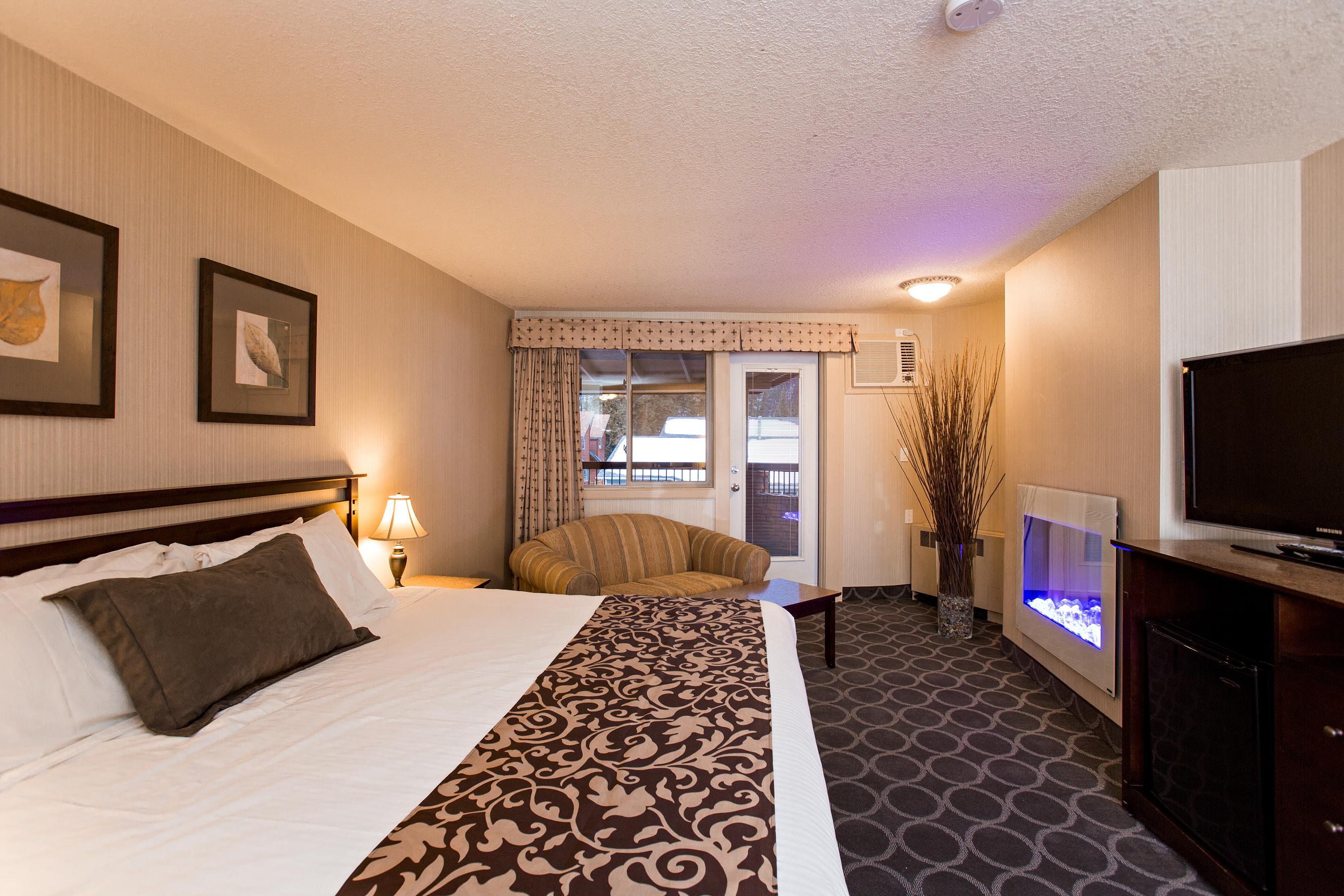 High Country Inn Banff Room photo